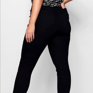NEVER USED BooHoo Basic Jeggings